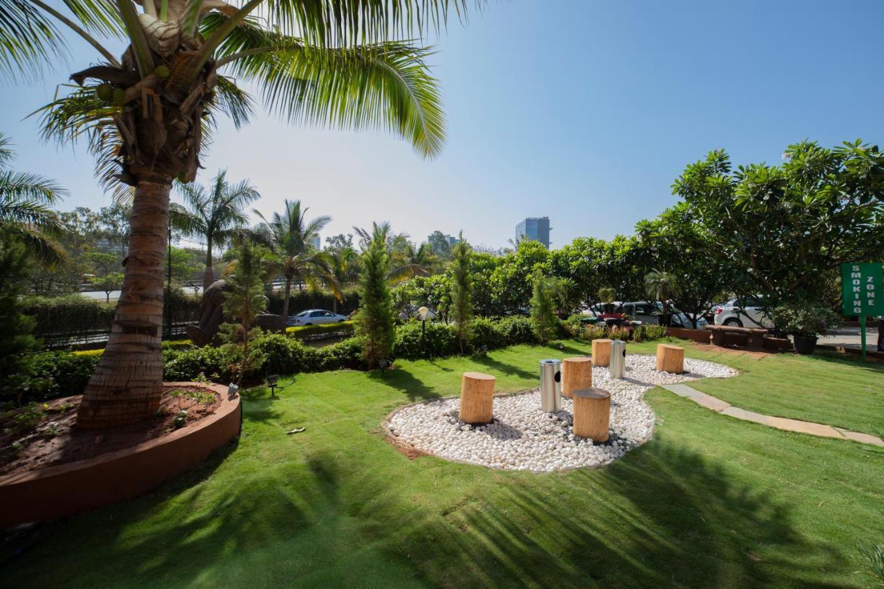 The Orchid Hotel Hinjewadi Πούνε Εξωτερικό φωτογραφία The campus