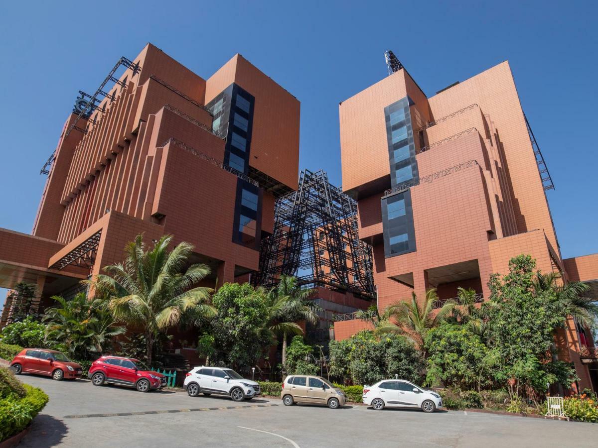 The Orchid Hotel Hinjewadi Πούνε Εξωτερικό φωτογραφία The National University of Singapore