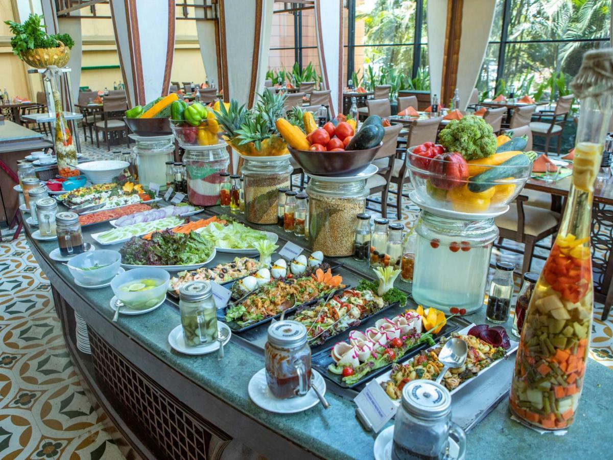 The Orchid Hotel Hinjewadi Πούνε Εξωτερικό φωτογραφία A salad bar