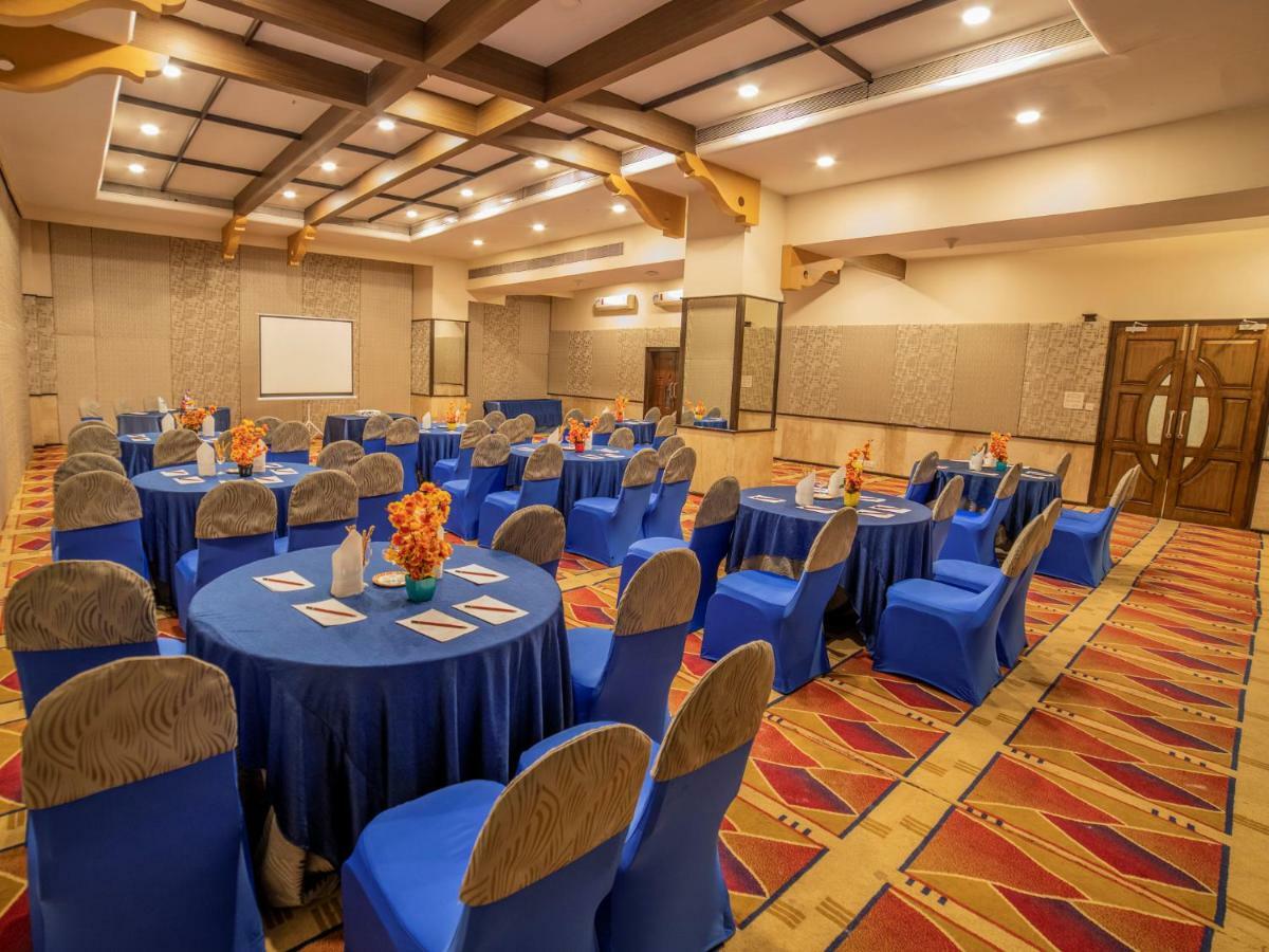 The Orchid Hotel Hinjewadi Πούνε Εξωτερικό φωτογραφία The Royal