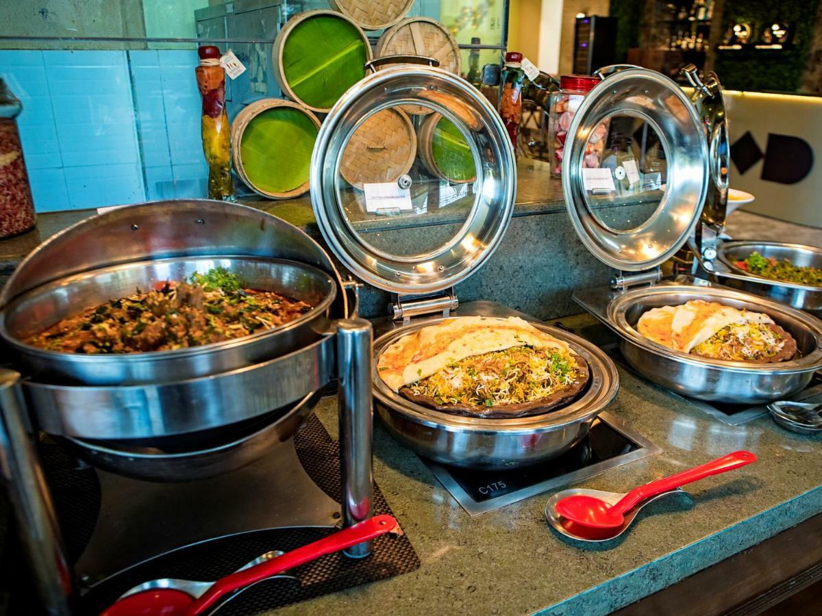 The Orchid Hotel Hinjewadi Πούνε Εξωτερικό φωτογραφία A chafing dish